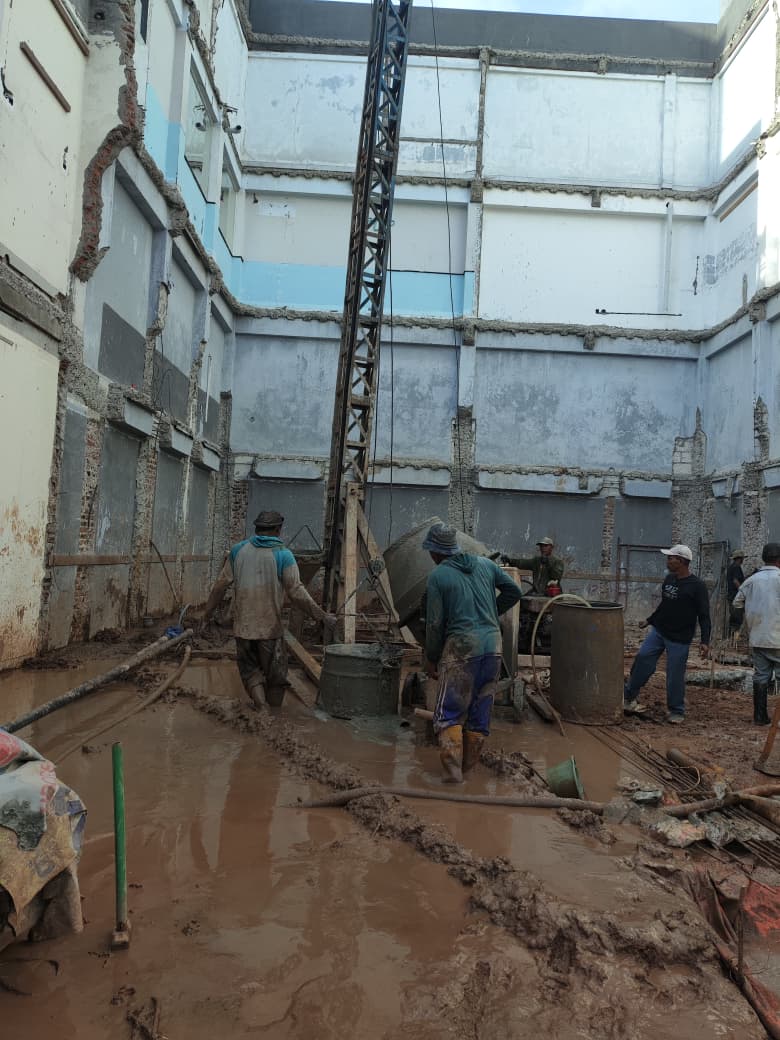 Proyek bore pile mini crane metode wash boring diameter 30cm, kedalaman 12m, 58 titik untuk rumah di Perumahan Green Mansion, Jakarta Barat