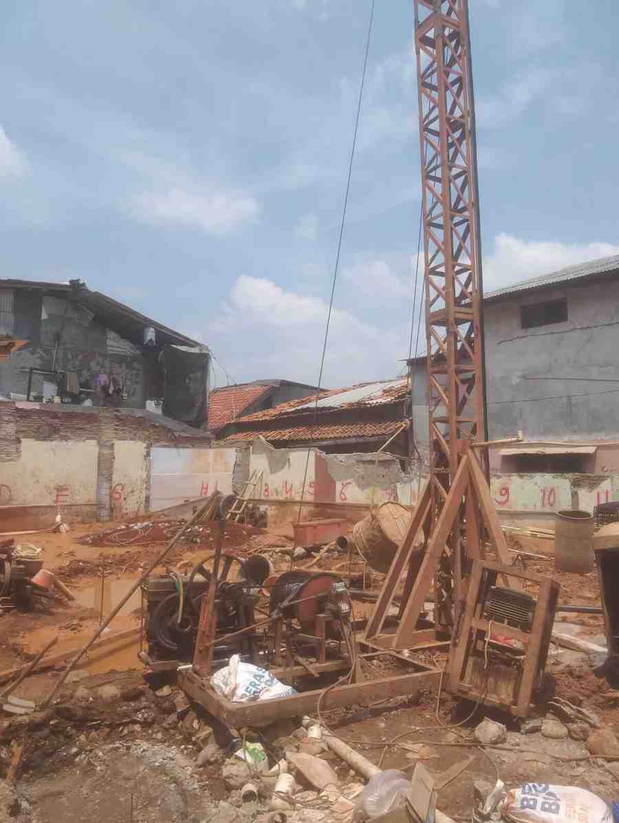 Proyek pondasi di lokasi sempit dan sulit dijangkau