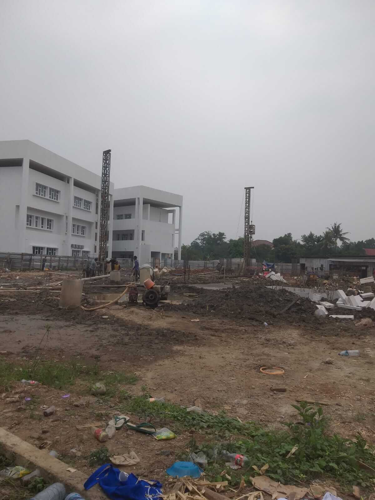 Proyek borepile universitas